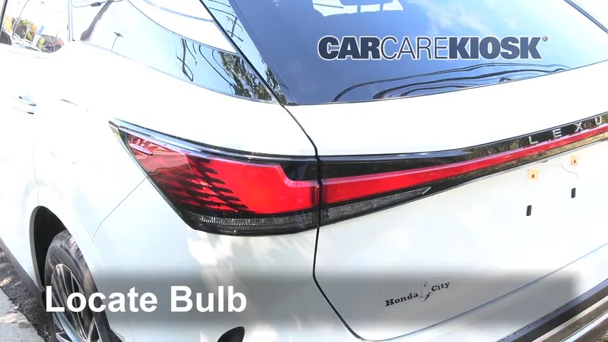 2024 Lexus RX350 2.4L 4 Cyl. Turbo Éclairage Feux de position arrière (remplacer ampoule)